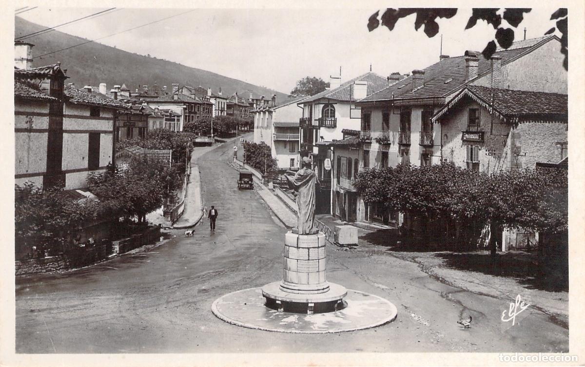 Postales: Postal Monumento Floquet en Saint-Jean-Pied-de-Port
