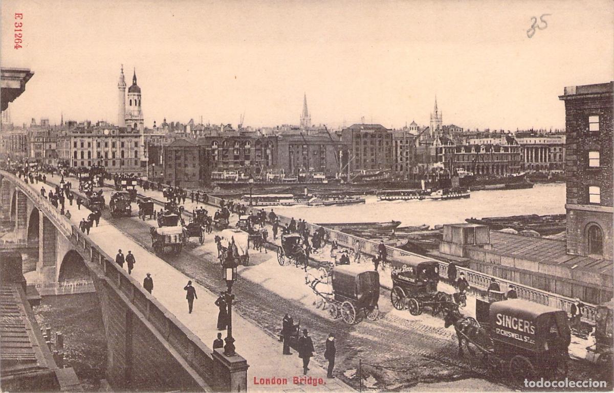 Postcards: Postal de London Bridge con Tr&aacute;nsito de Carruajes en Londres