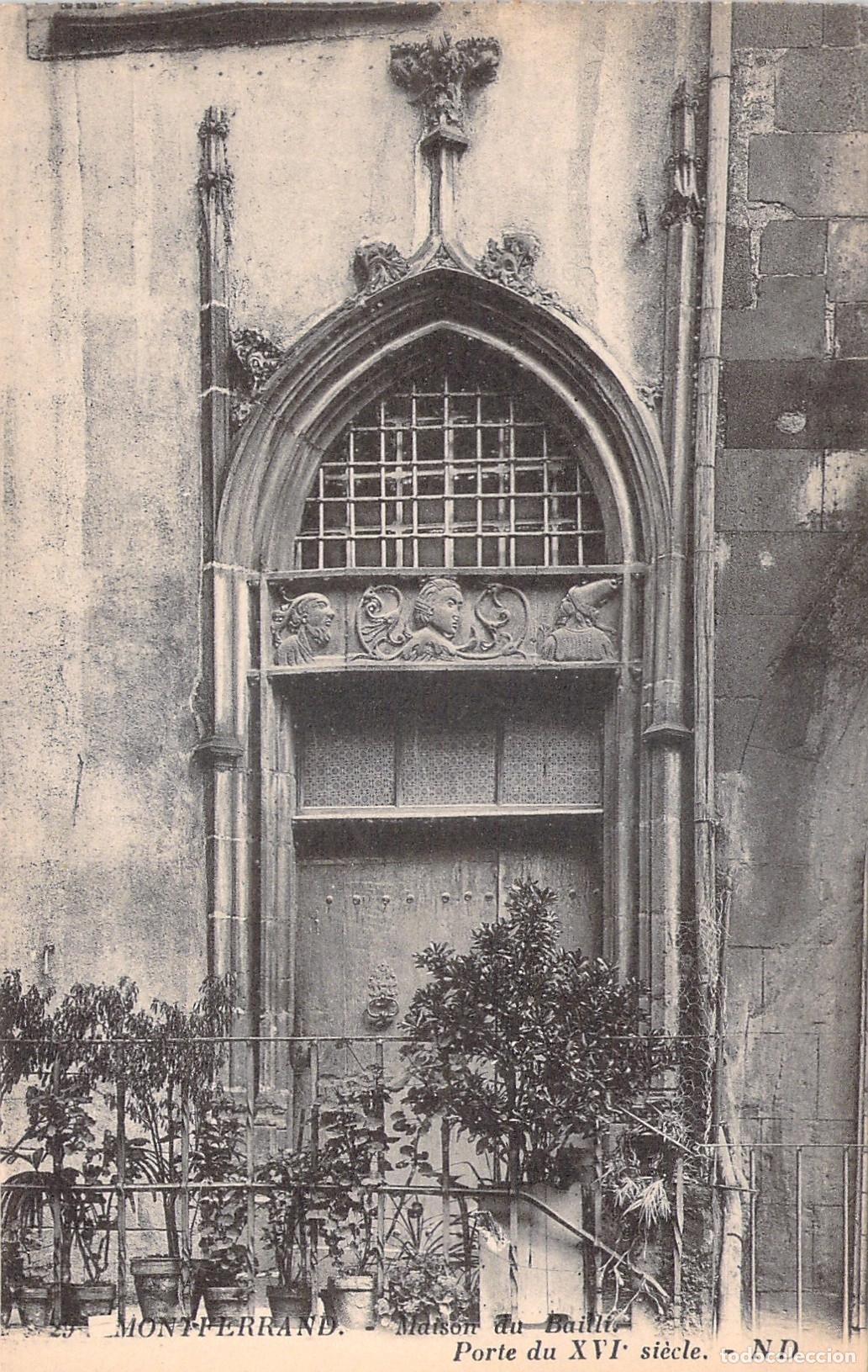 Postcards: Postal de Montferrand, Puerta de la Maison du Bailli