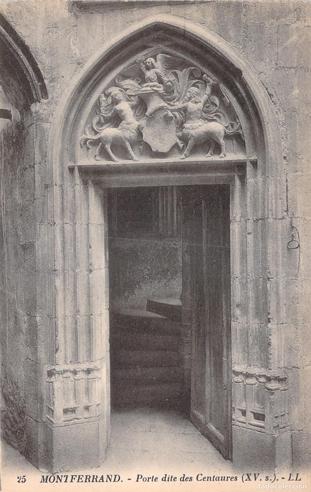 Postcards: Postal Puerta de los Centauros en Montferrand