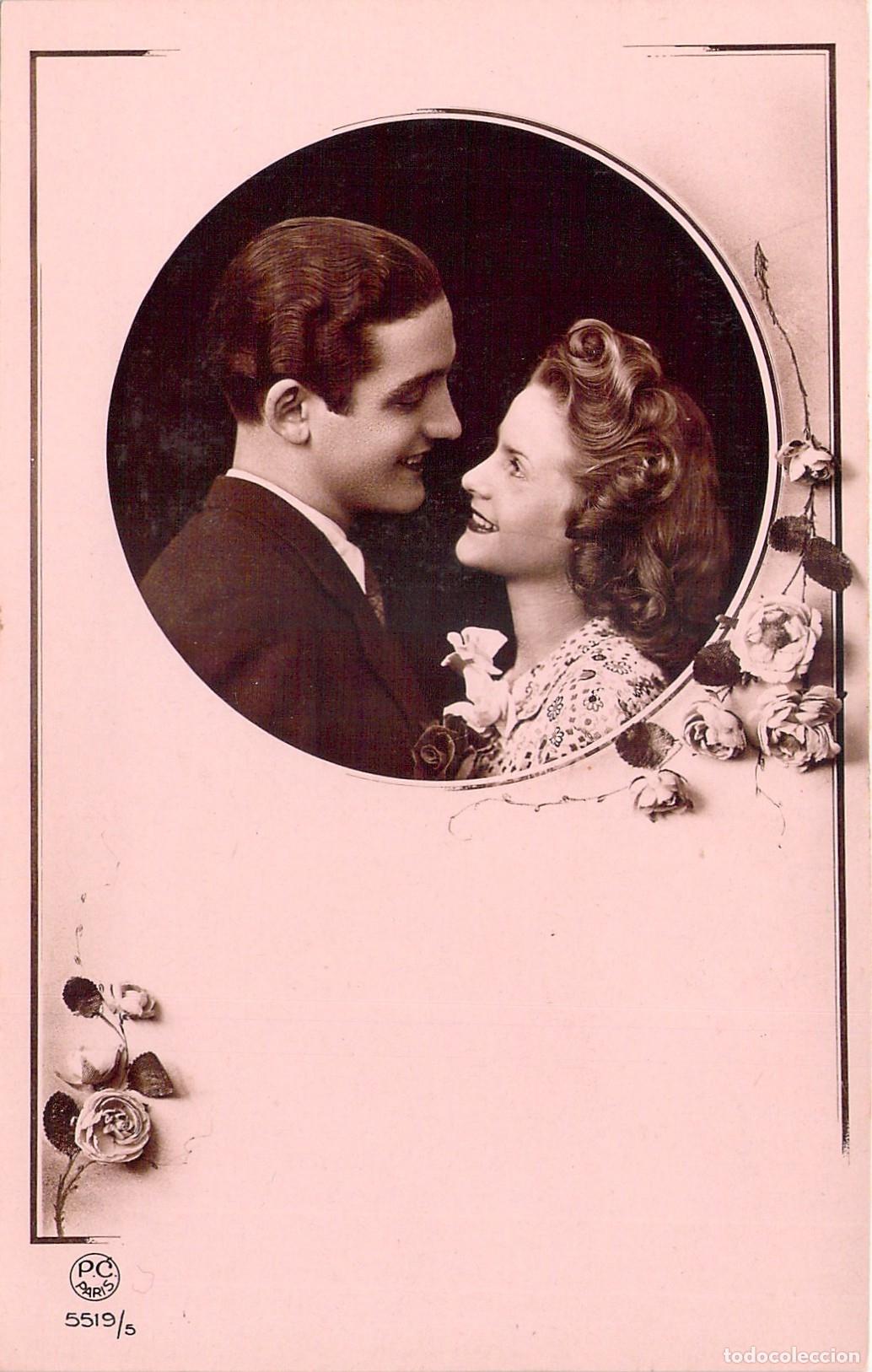Cartes Postales: Tarjeta Postal Rom&aacute;ntica Francesa de Pareja de Enamorados