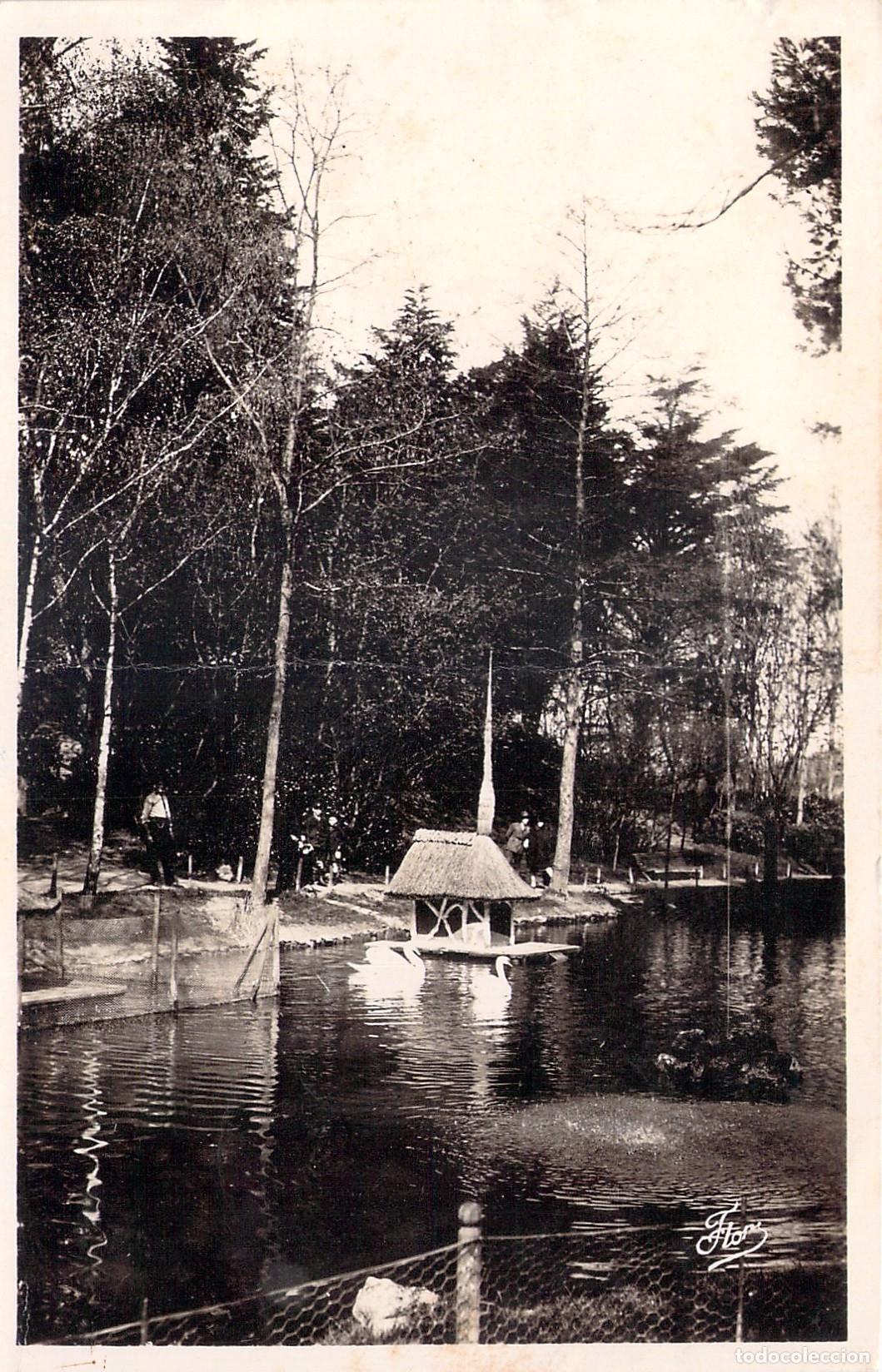 Postales: Postal de La Rochelle - El Parque y Estanque de los Cisnes