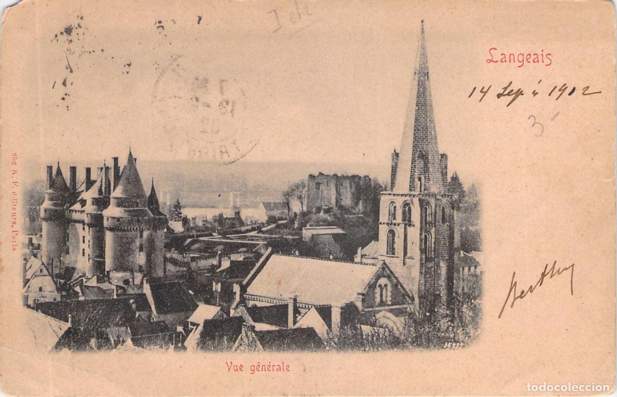 Postales: Postal de la Vista General de Langeais con el Castillo e Iglesia