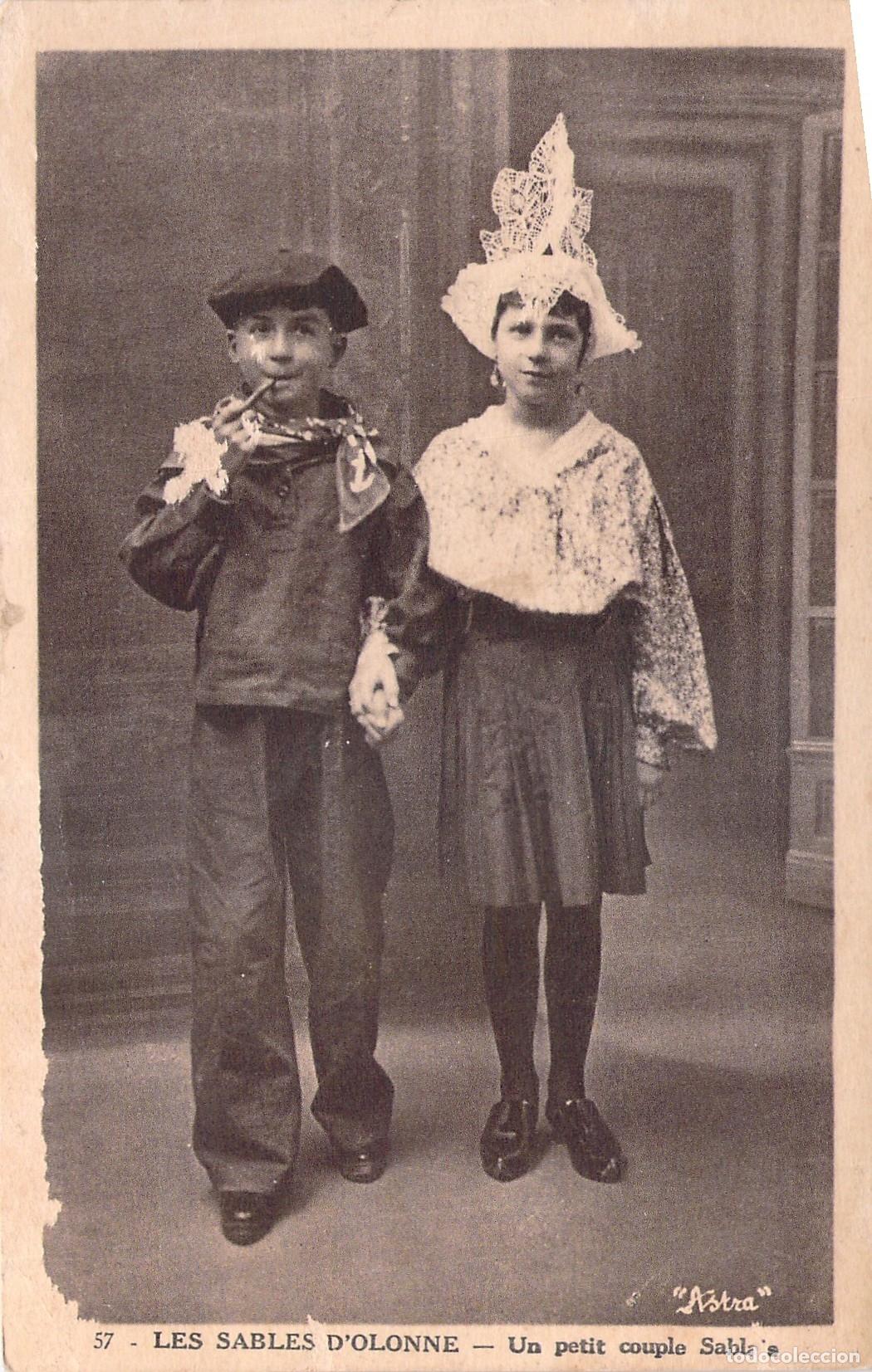 Postales: Postal de Les Sables-d'Olonne con Peque&ntilde;a Pareja de Sablais