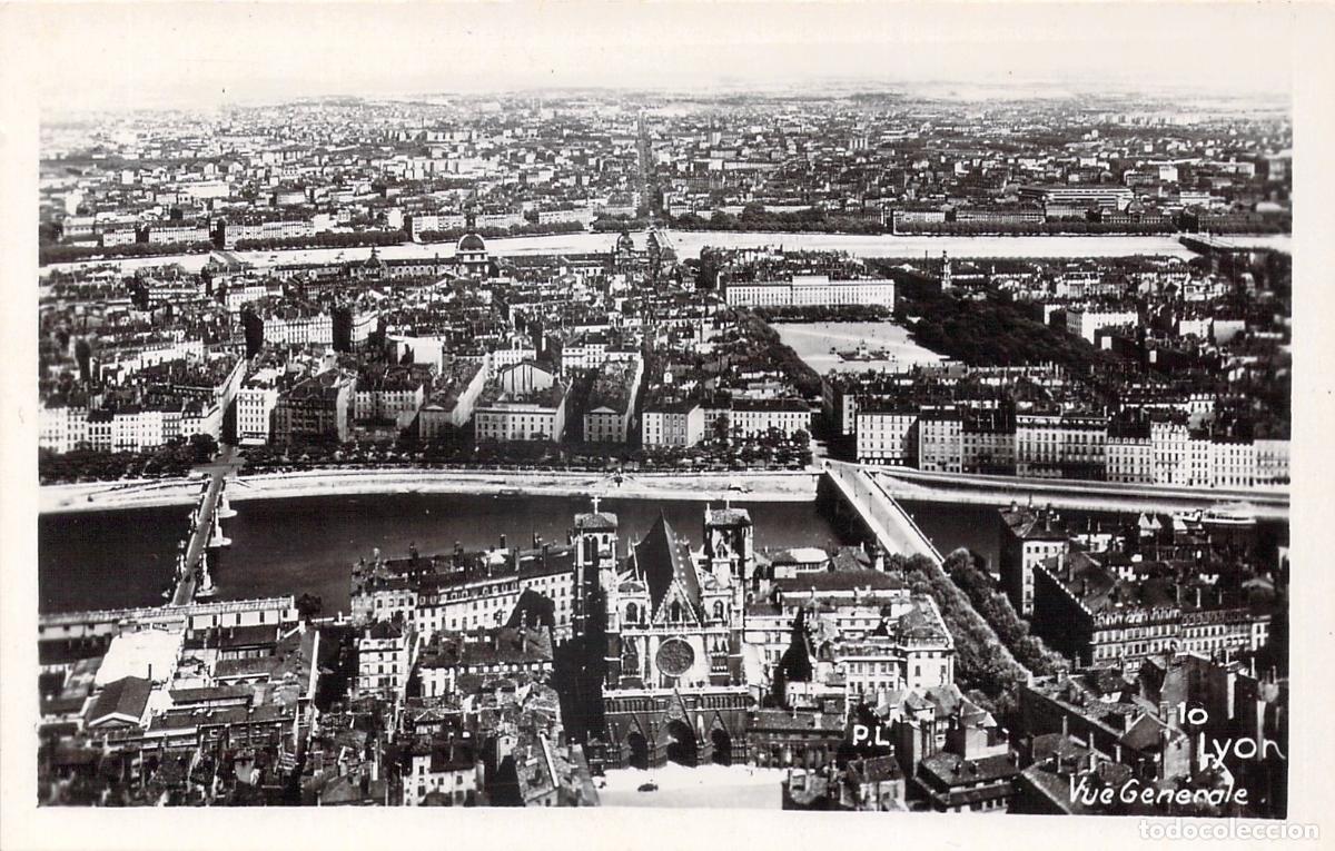 Postcards: Postal de Lyon Vista A&eacute;rea de la Catedral de San Juan y R&iacute;o Saona