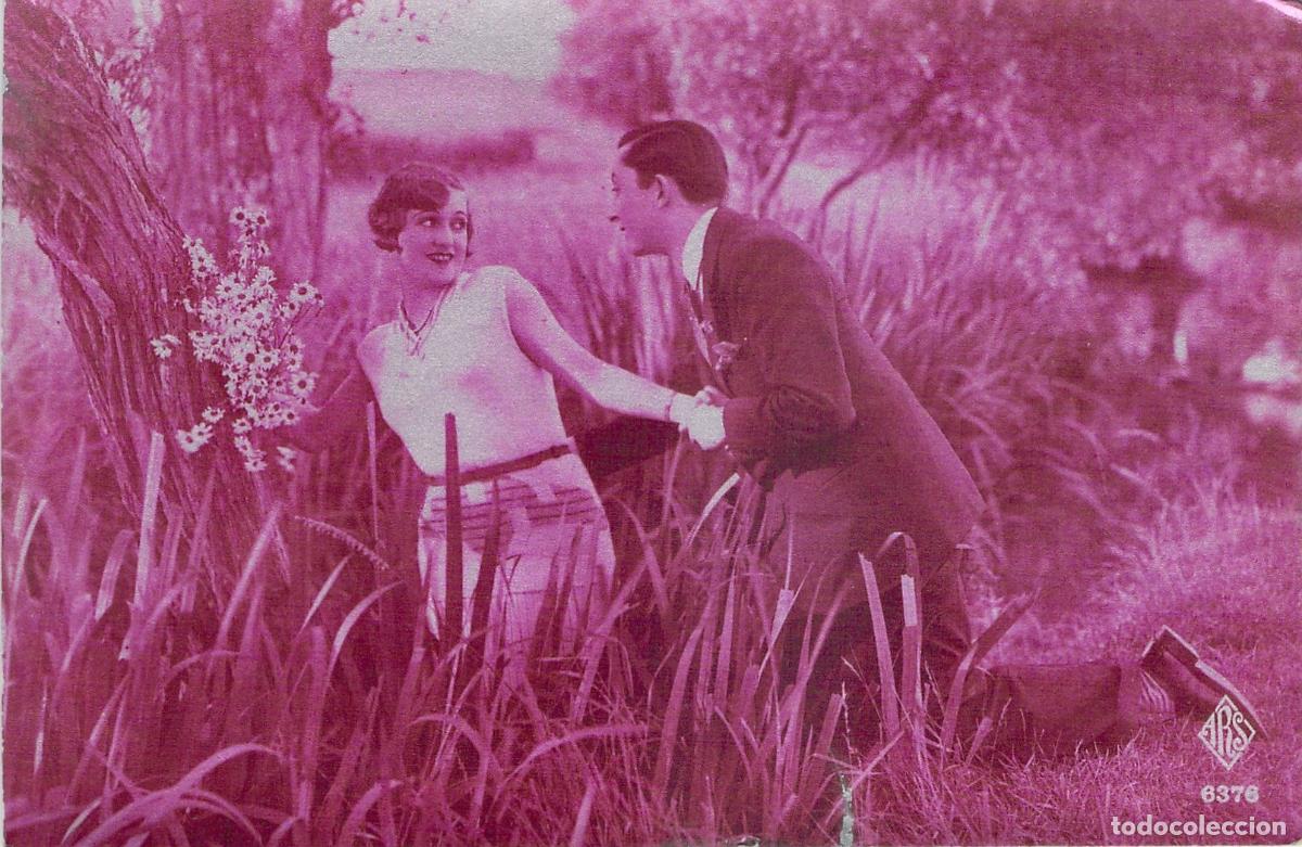 Cartes Postales: Postal Francesa de Pareja Rom&aacute;ntica en el Campo