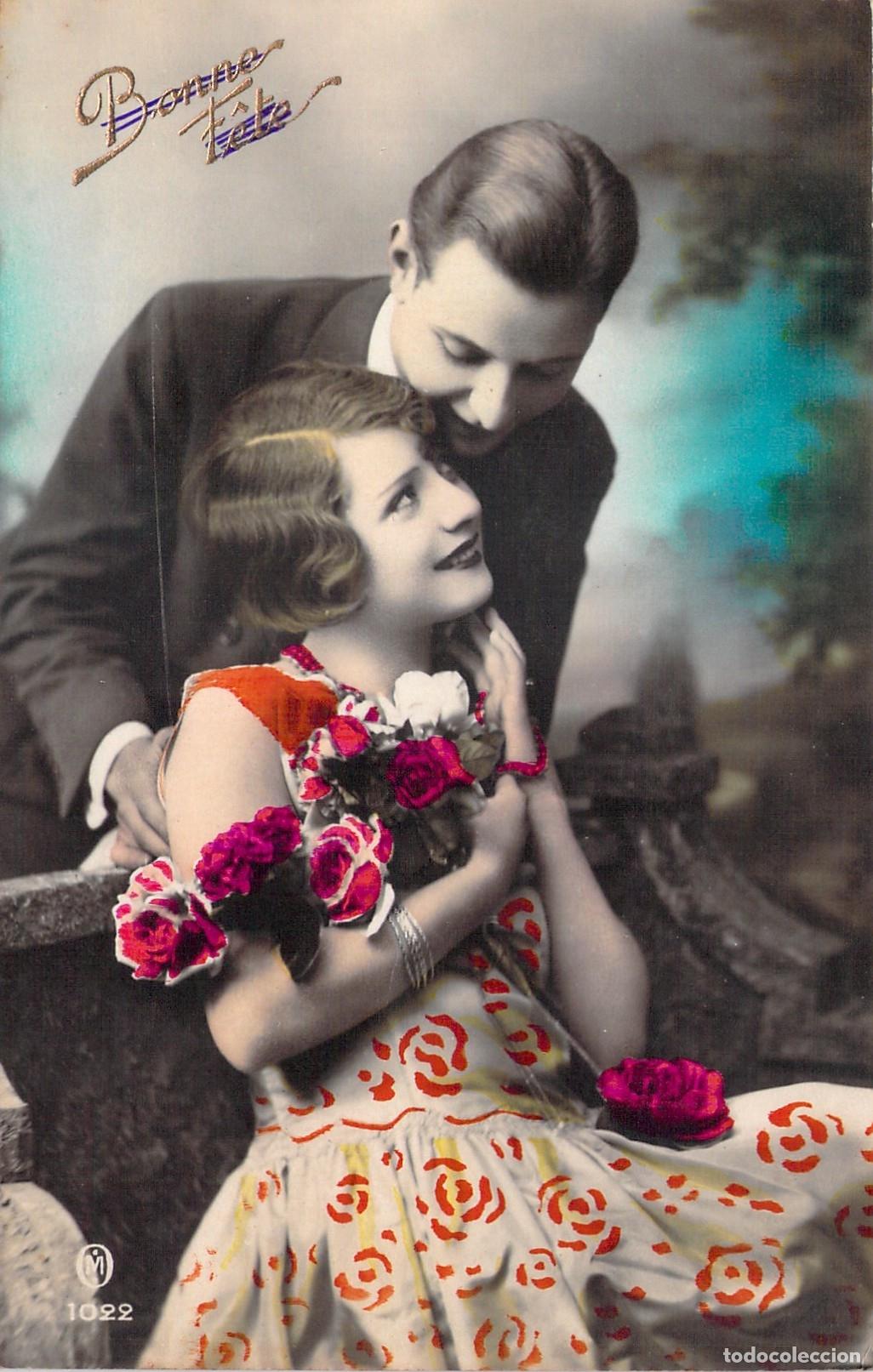 Cartes Postales: Postal Francesa de Pareja Rom&aacute;ntica Bonne F&ecirc;te Coloreada a Mano