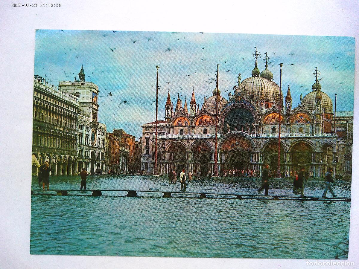 Postales: POSTAL DE VENECIA ( ITALIA ): MAREA ALTA EN PLAZA DE SAN MARCOS . A&Ntilde;OS 70