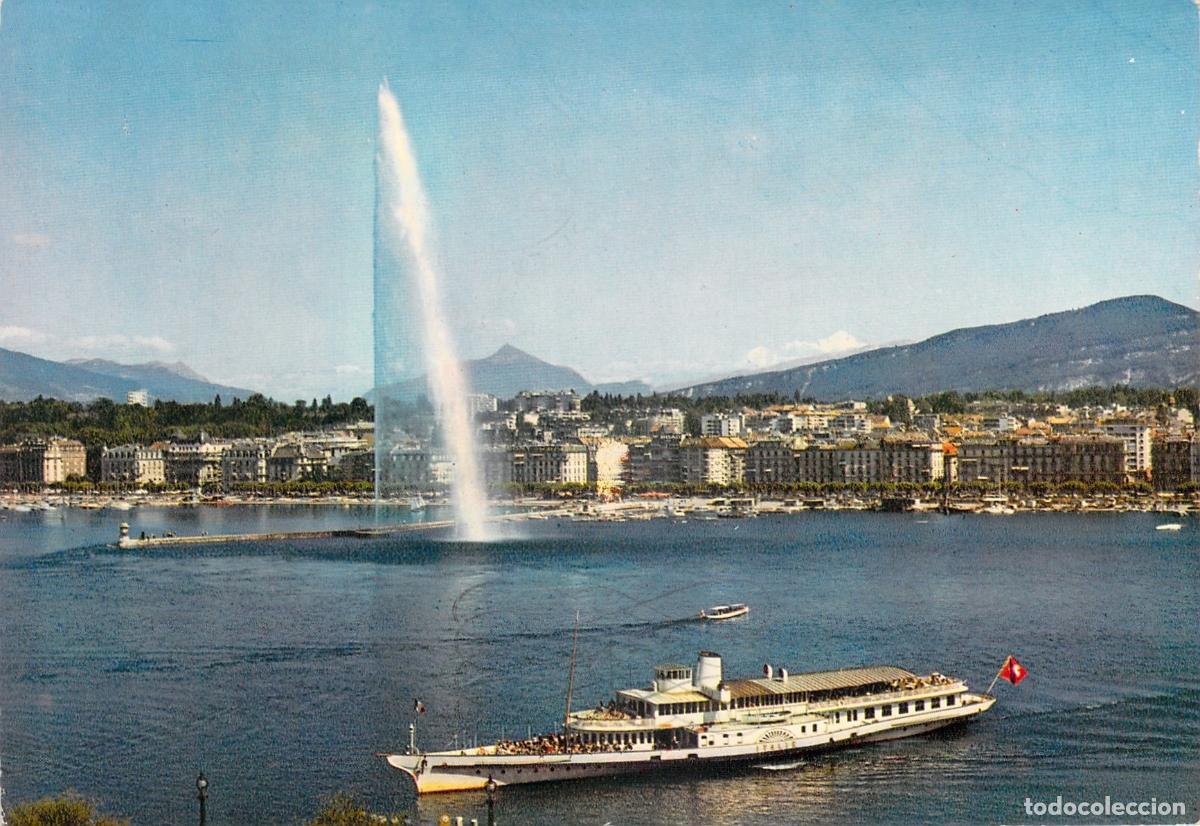 Postales: Postal de Ginebra con el Jet d'Eau y Barco en el Lago Leman Suiza