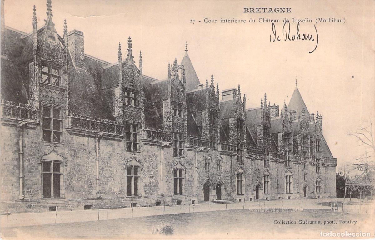 Postales: Postal de la Corte Interior del Castillo de Josselin, Breta&ntilde;a
