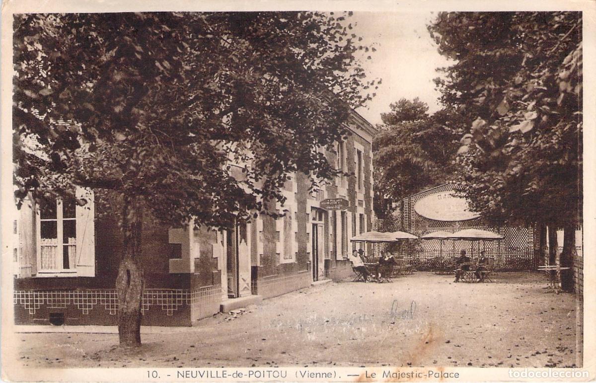 Postales: Postal de Neuville-de-Poitou - Terraza de Le Majestic-Palace Vienne