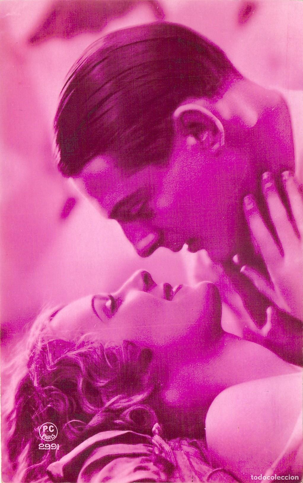 Postales: Postal Francesa Rom&aacute;ntica de Pareja Bes&aacute;ndose P.C. Paris