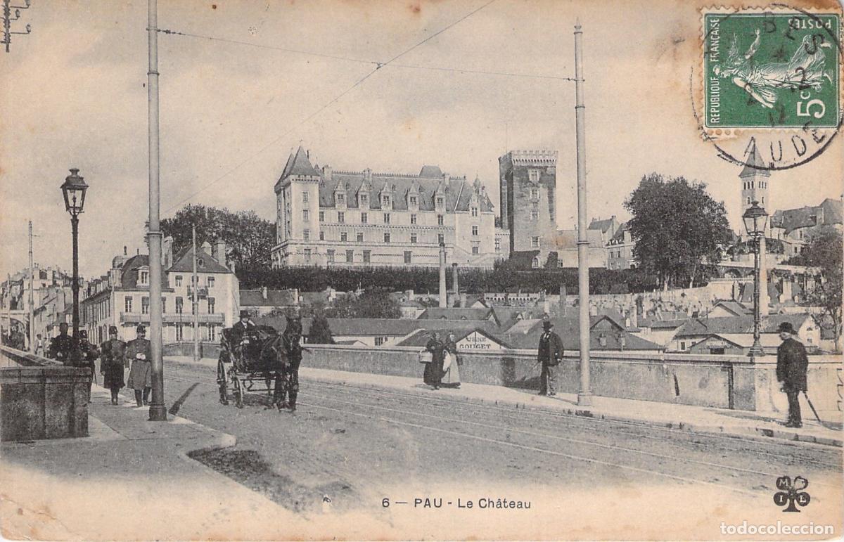 Postkarten: Tarjeta Postal de Pau Francia Castillo y Puente con Carruaje