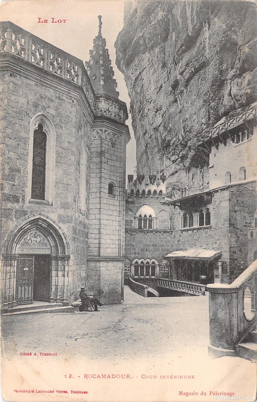 Postkarten: Postal de Rocamadour - Patio Interior de la Bas&iacute;lica