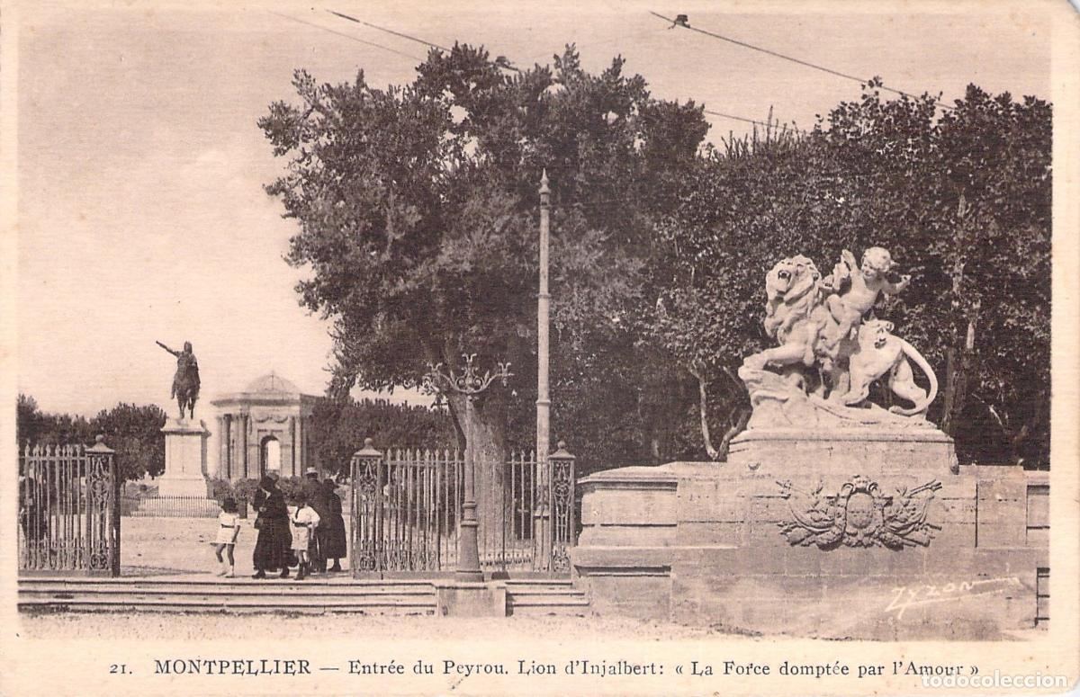 Postales: Postal de Montpellier: Entrada al Peyrou y Escultura del Le&oacute;n