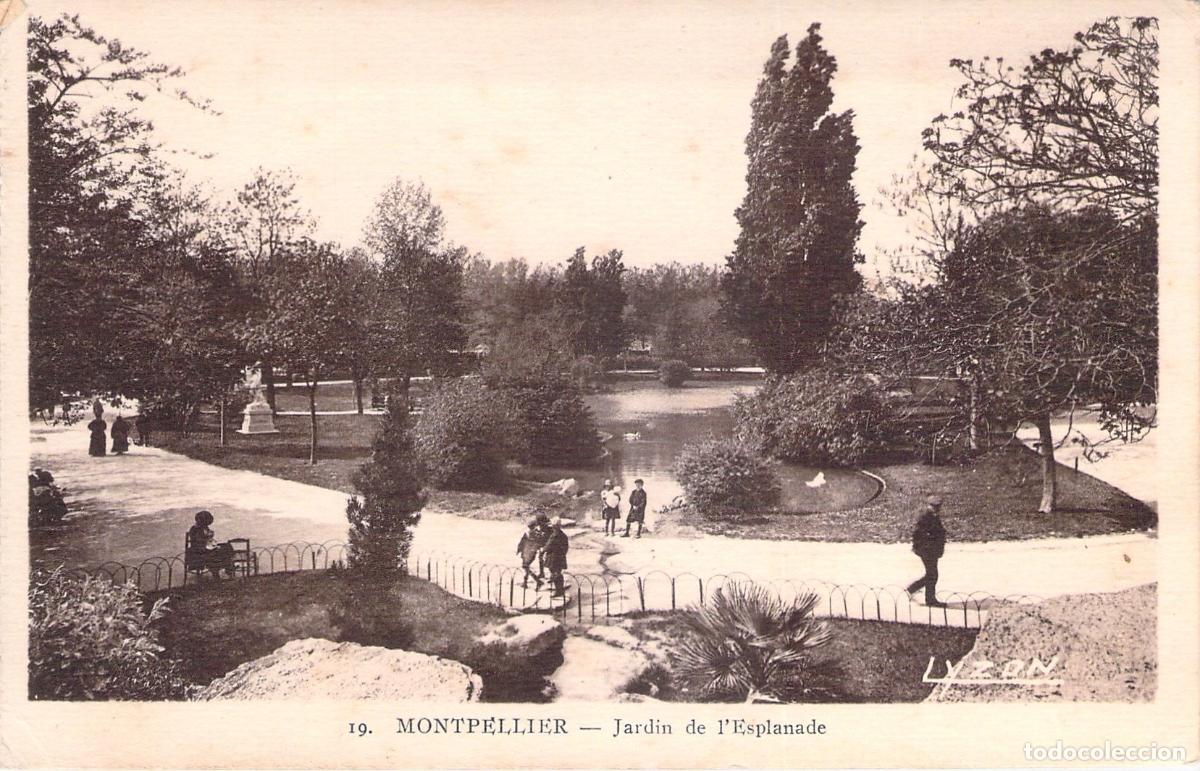 Postales: Postal de Montpellier: Jard&iacute;n de la Explanada con Estanque y Paseantes