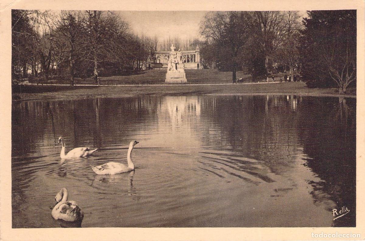 Postales: Postal Montpellier Jardin de l'Esplanade Cisnes y Monumento