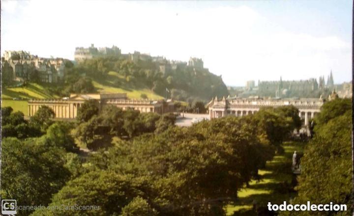 Postales: POSTAL Edimburgo. Castillo y Nacional Gallery de Scotland. Usada con sello. Color