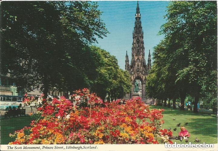 Postales: POSTAL EDIMBURGO (ESCOCIA) THE SCOTT MONUMENT, PRINCES STREET - JOHN HINDE - CIRCULADA