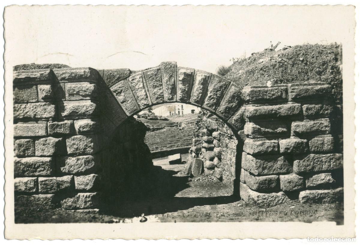 Postales: M&Eacute;RIDA (Badajoz)_Anfiteatro Romano_Arribas. 18 / Teatros antiguos Hispania