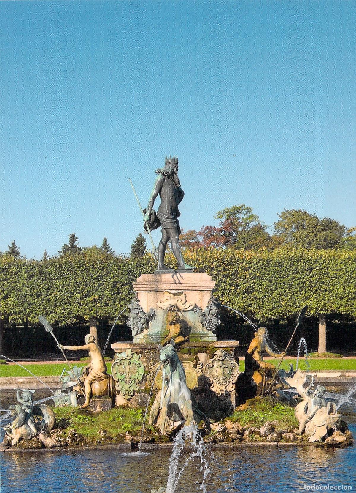 Postales: Postal de la Fuente de Neptuno en Peterhof, Rusia