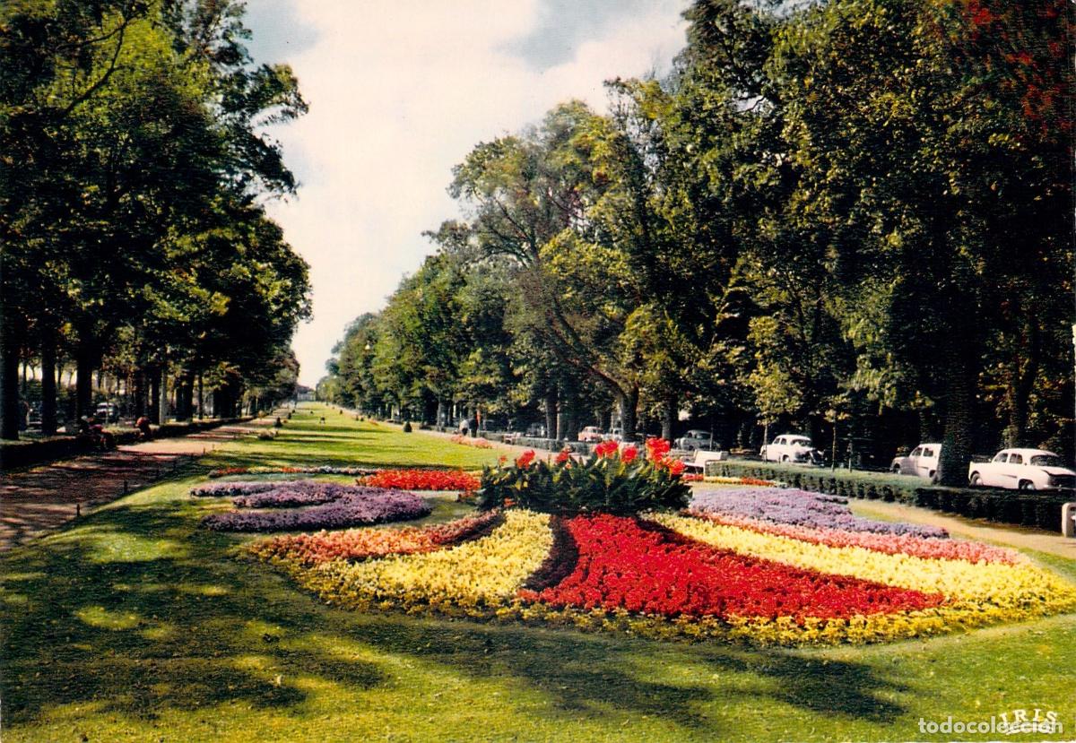 Postales: Postal de La Rochelle - L'All&eacute;e du Mail con Preciosos Jardines Florales
