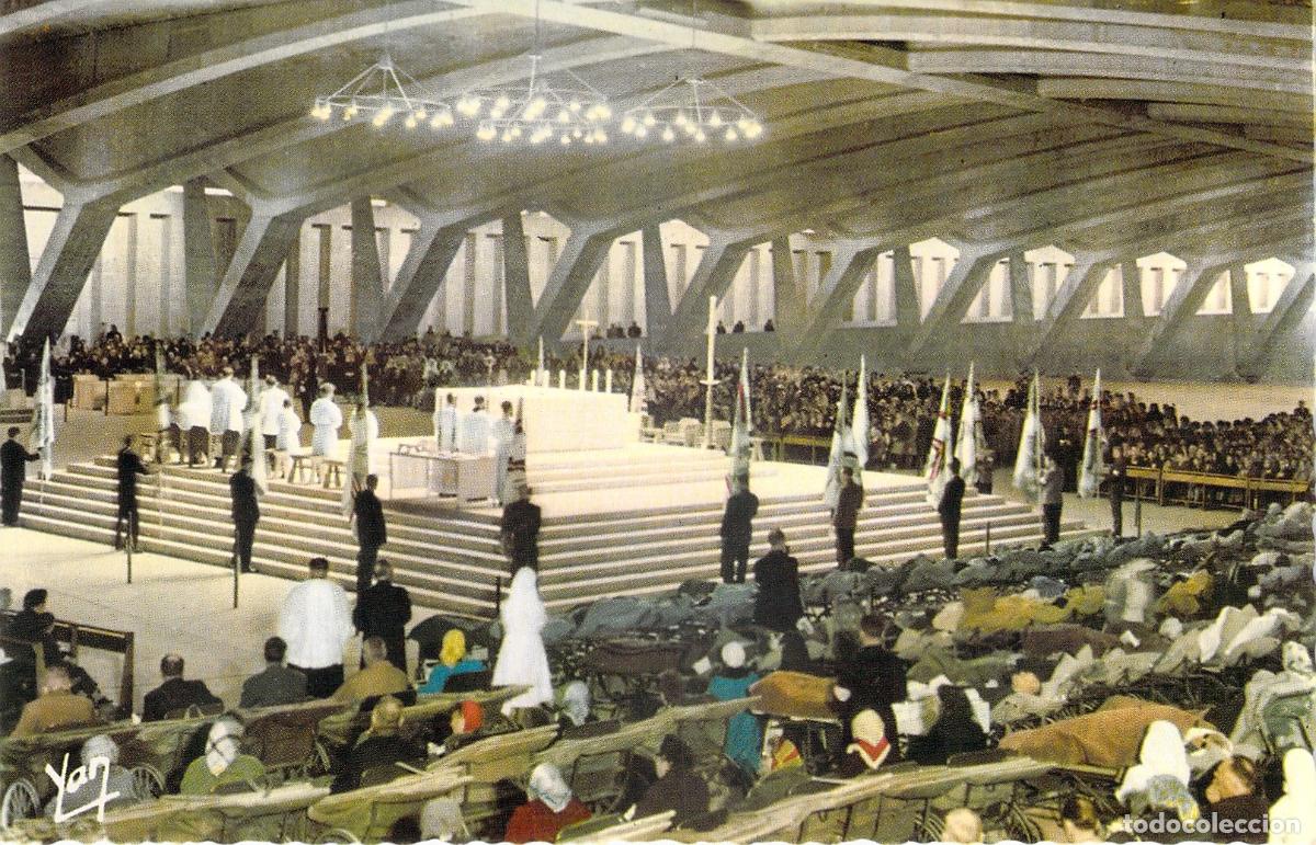 Postales: Postal del Interior de la Bas&iacute;lica de San P&iacute;o X en Lourdes