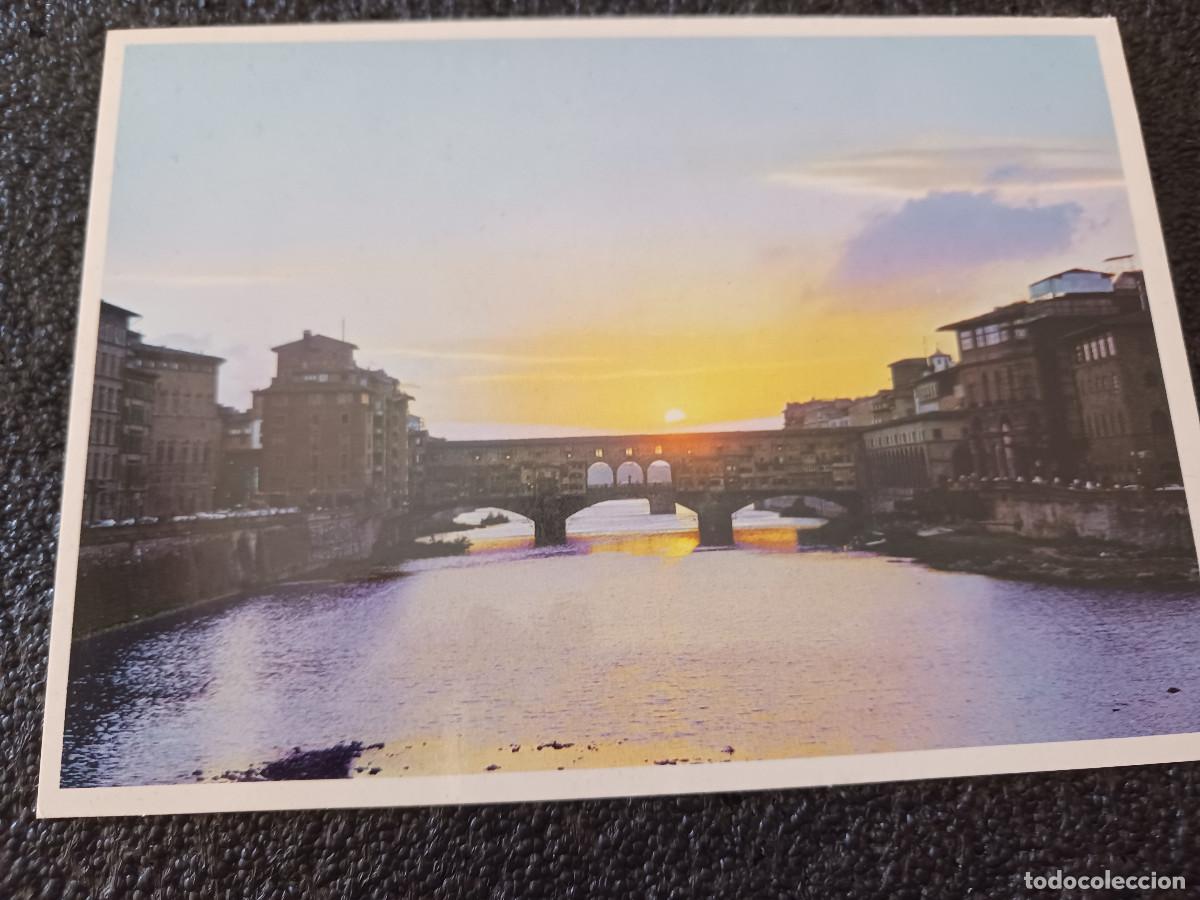 Postales: firenze, puesta de sol sobre el mas antiguo puente