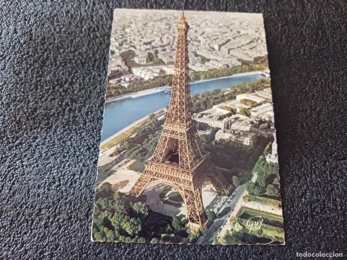 Postales: en avion sur paris, la tour eiffel, circulada 1969