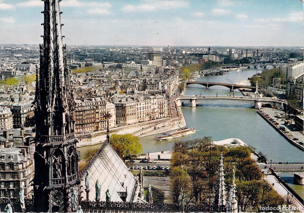 Postales: Postal de Par&iacute;s: La Aguja de Notre-Dame y el R&iacute;o Sena