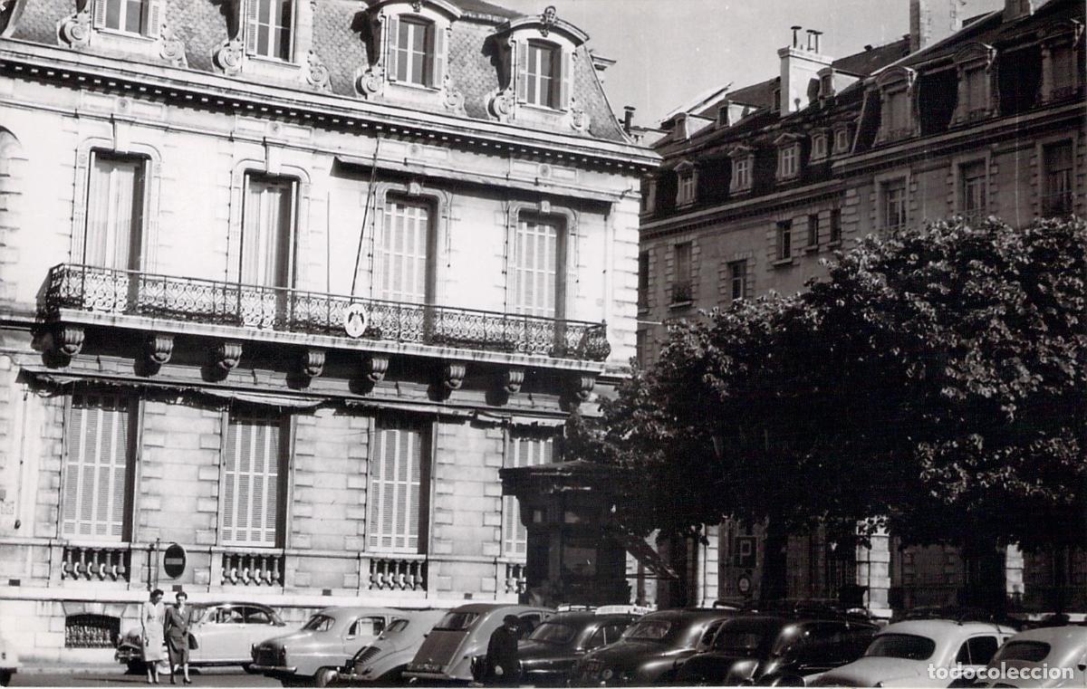 Postales: Postal foto de la Embajada Espa&ntilde;ola en Pau Francia con Coches Cl&aacute;sicos