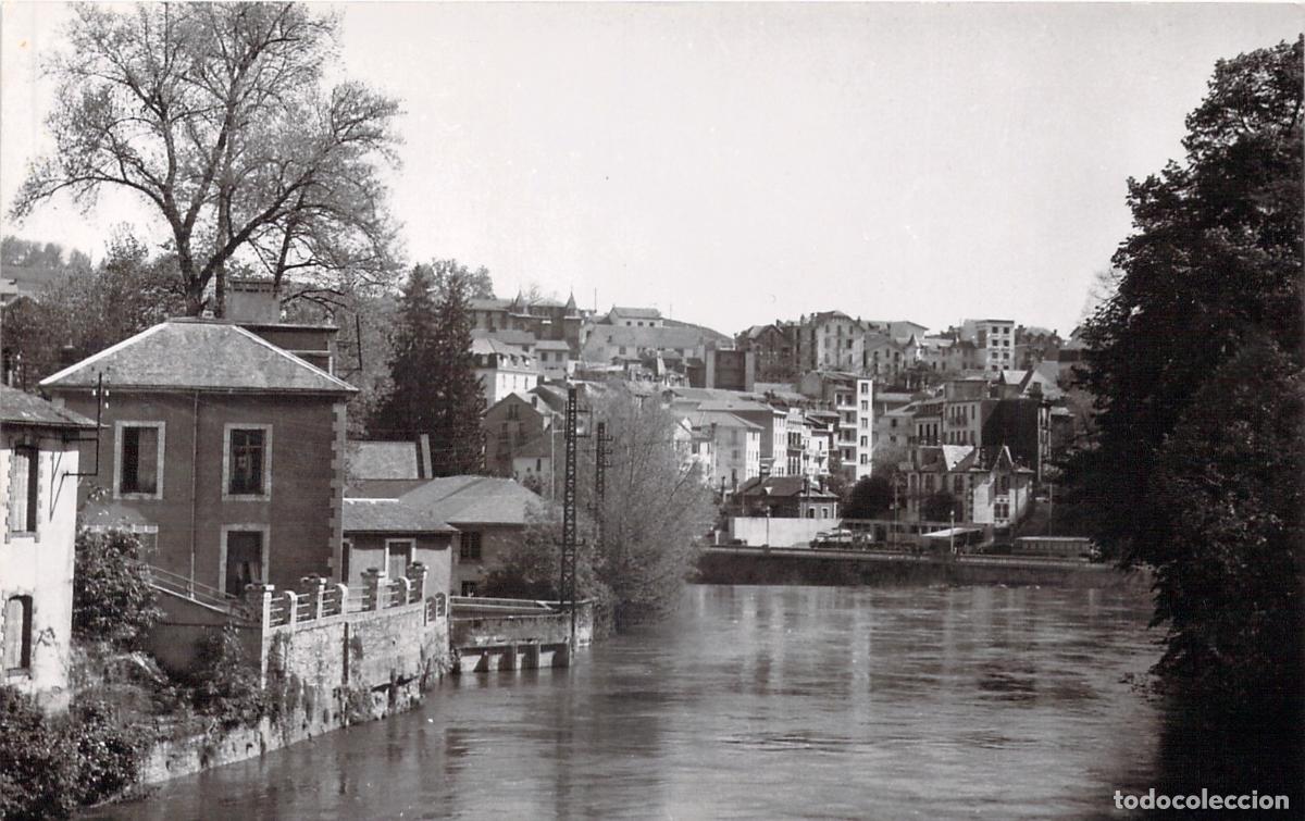 Postales: Postal foto de Lourdes y el r&iacute;o Gave de Pau, Francia