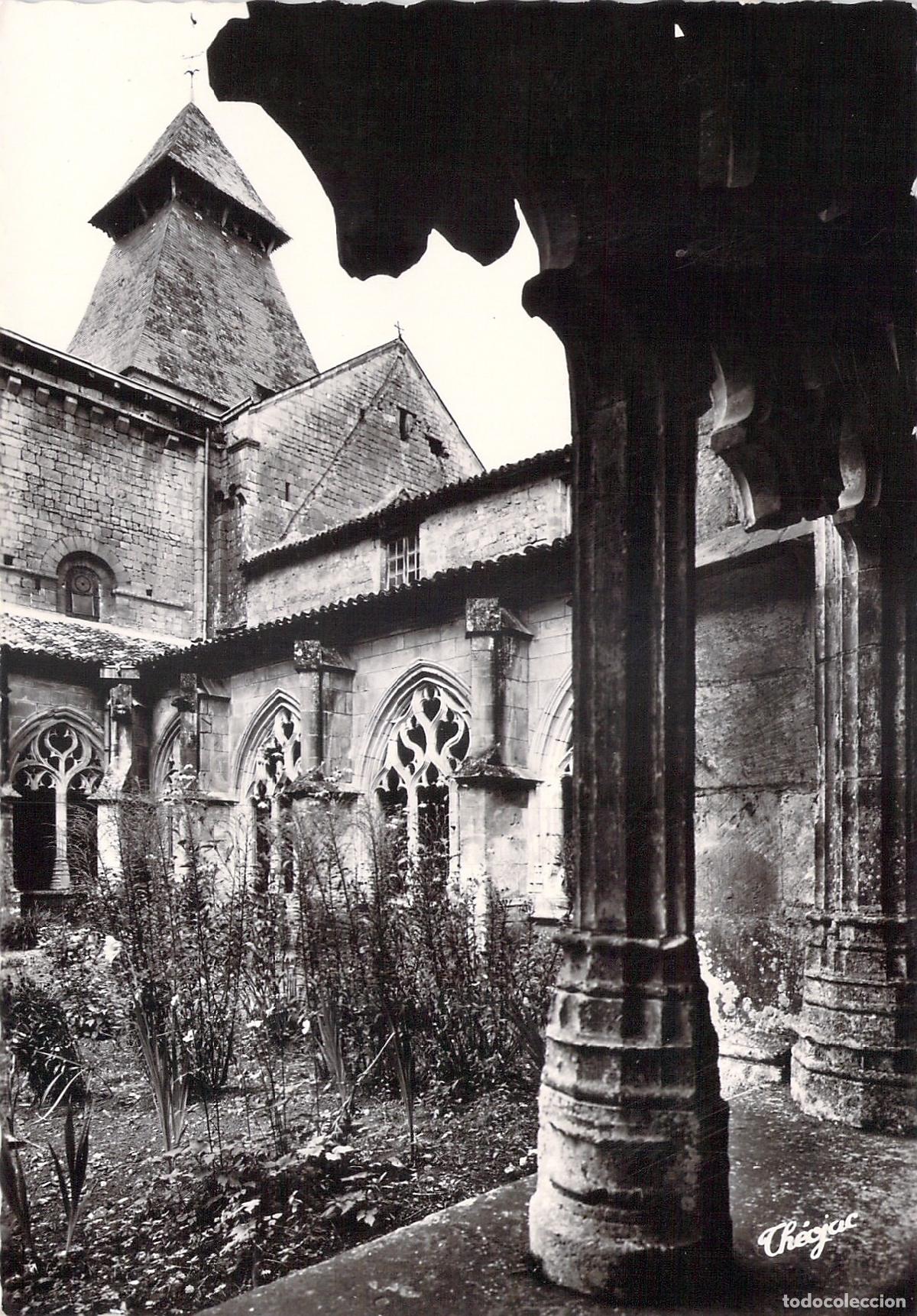 Postales: Postal de la Abad&iacute;a de Cadouin y su Claustro G&oacute;tico en Dordo&ntilde;a, Francia