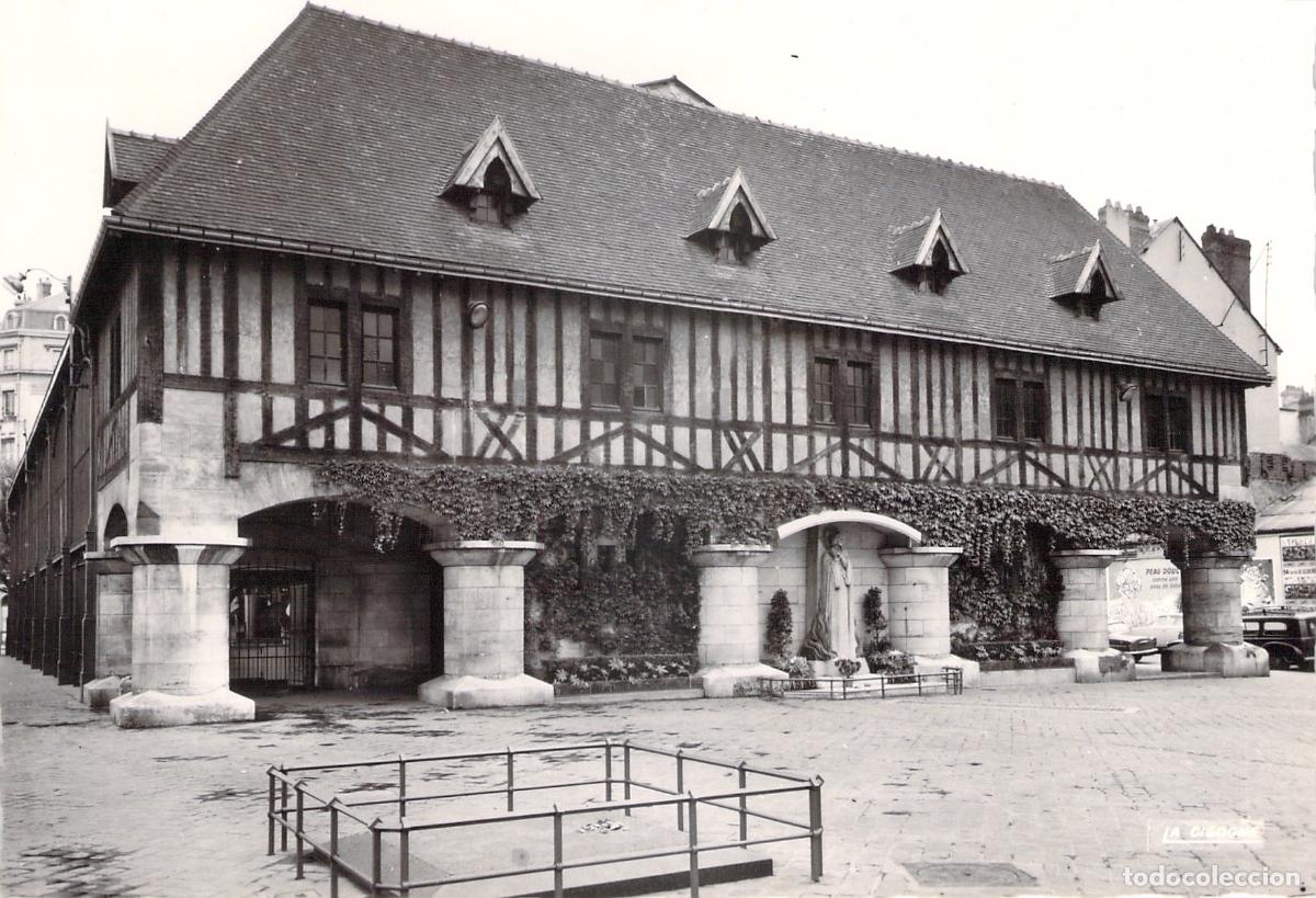 Cartoline: Postal de Rouen Place du Vieux March&eacute; y Monumento a Juana de Arco
