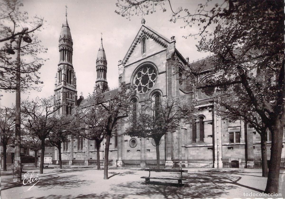 Postales: Postal de la Iglesia del Sagrado Coraz&oacute;n y Plaza en Burdeos