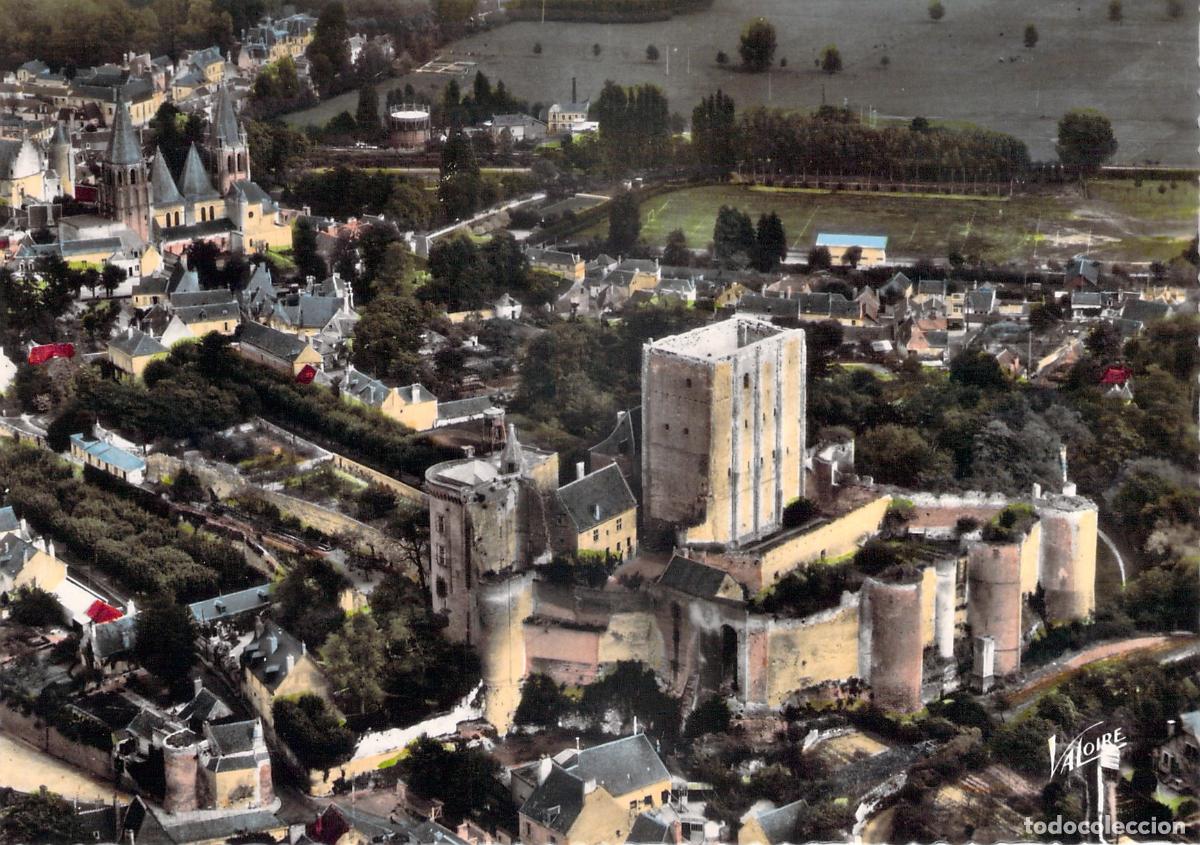 Postkarten: Postal Vista A&eacute;rea de Loches, Donjon e Iglesia Saint-Ours, Francia