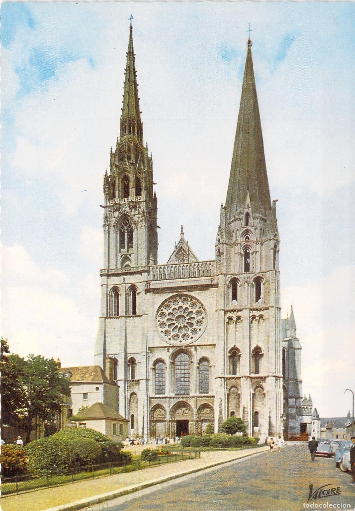 Postales: Postal de la Catedral de Chartres, Fachada Principal y Agujas, Francia