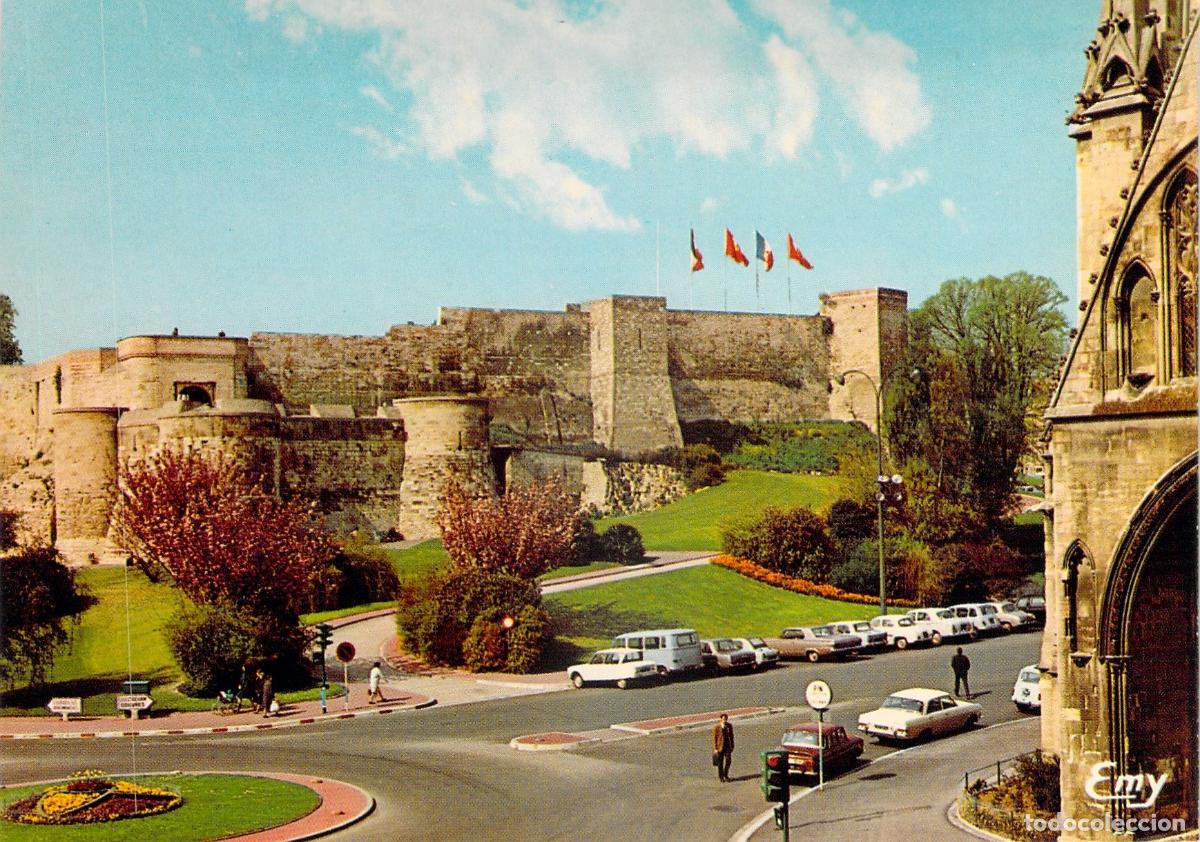 Cartes Postales: Postal de las Murallas del Castillo y la Iglesia de San Pedro en Caen