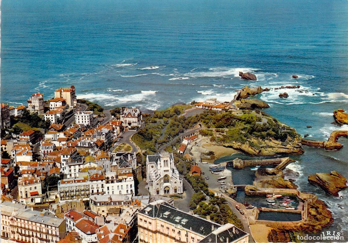 Postales: Postal Vista A&eacute;rea de Biarritz Iglesia Sainte-Eug&eacute;nie y Puerto de Pescadores
