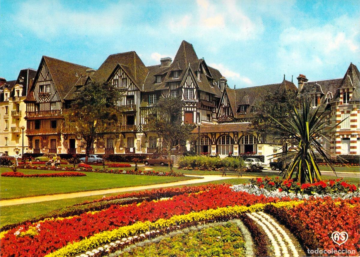 Cartes Postales: Postal de Cabourg Francia Le Normandie H&ocirc;tel y Jardines