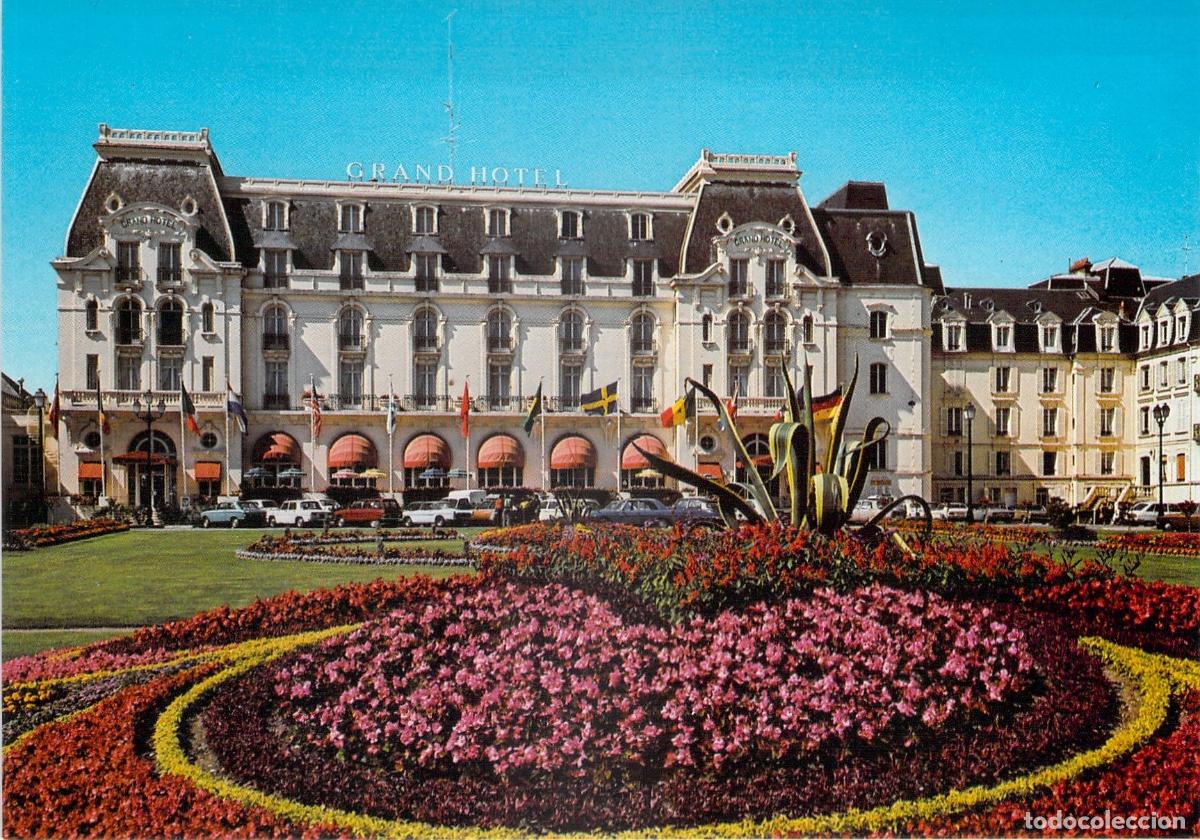 Cartes Postales: Postal de Cabourg Grand H&ocirc;tel y Jardines Francia