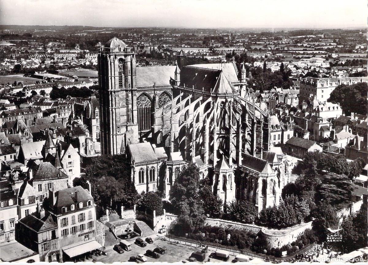 Postales: Postal de vista a&eacute;rea de la Catedral Saint-Julien de Le Mans