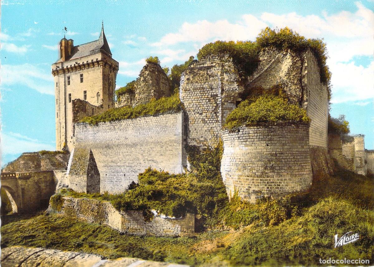 Postales: Postal de las Ruinas del Castillo Feudal de Chinon, Francia