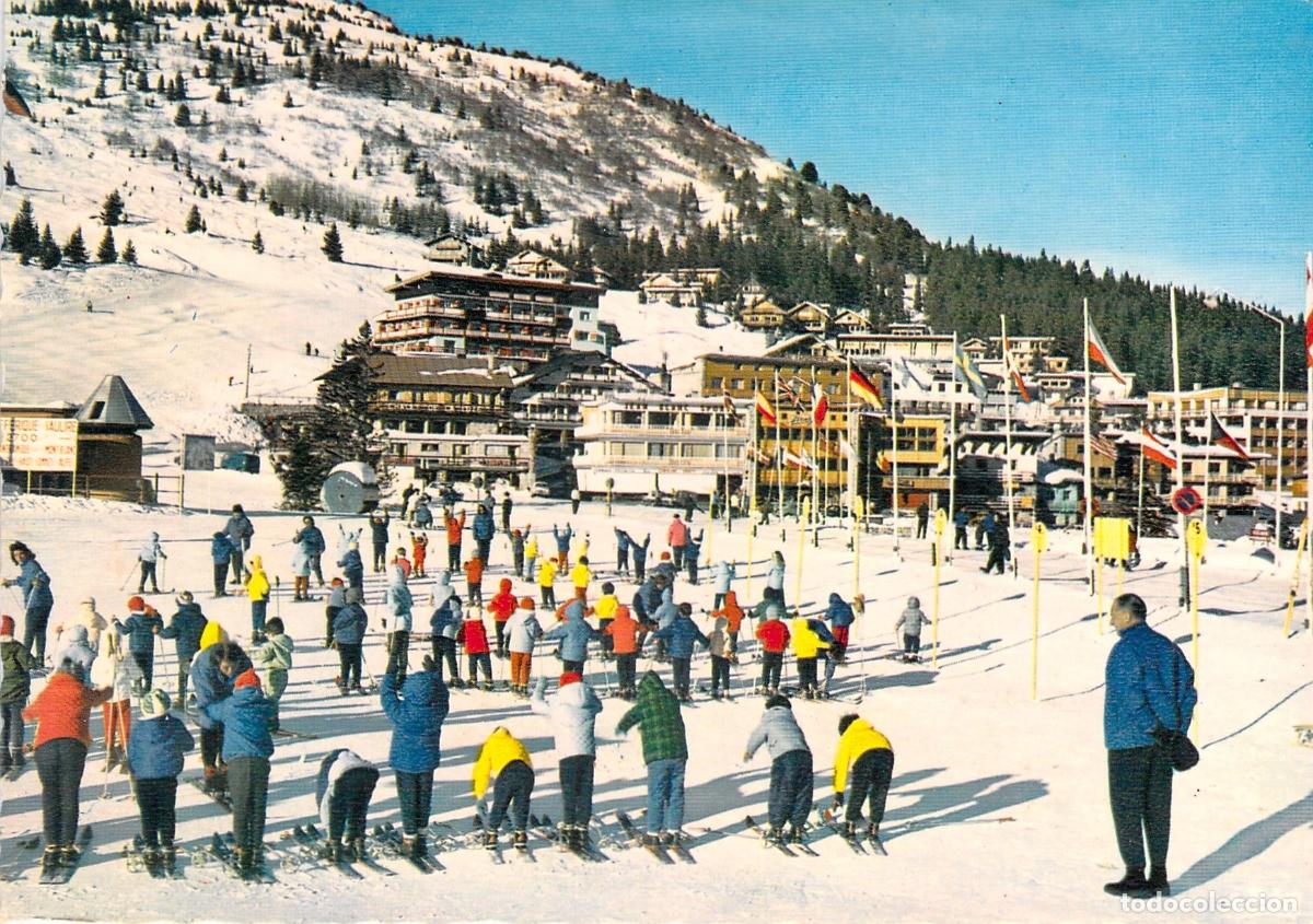 Postales: Postal de Courchevel Francia Clase de Esqu&iacute; para Ni&ntilde;os