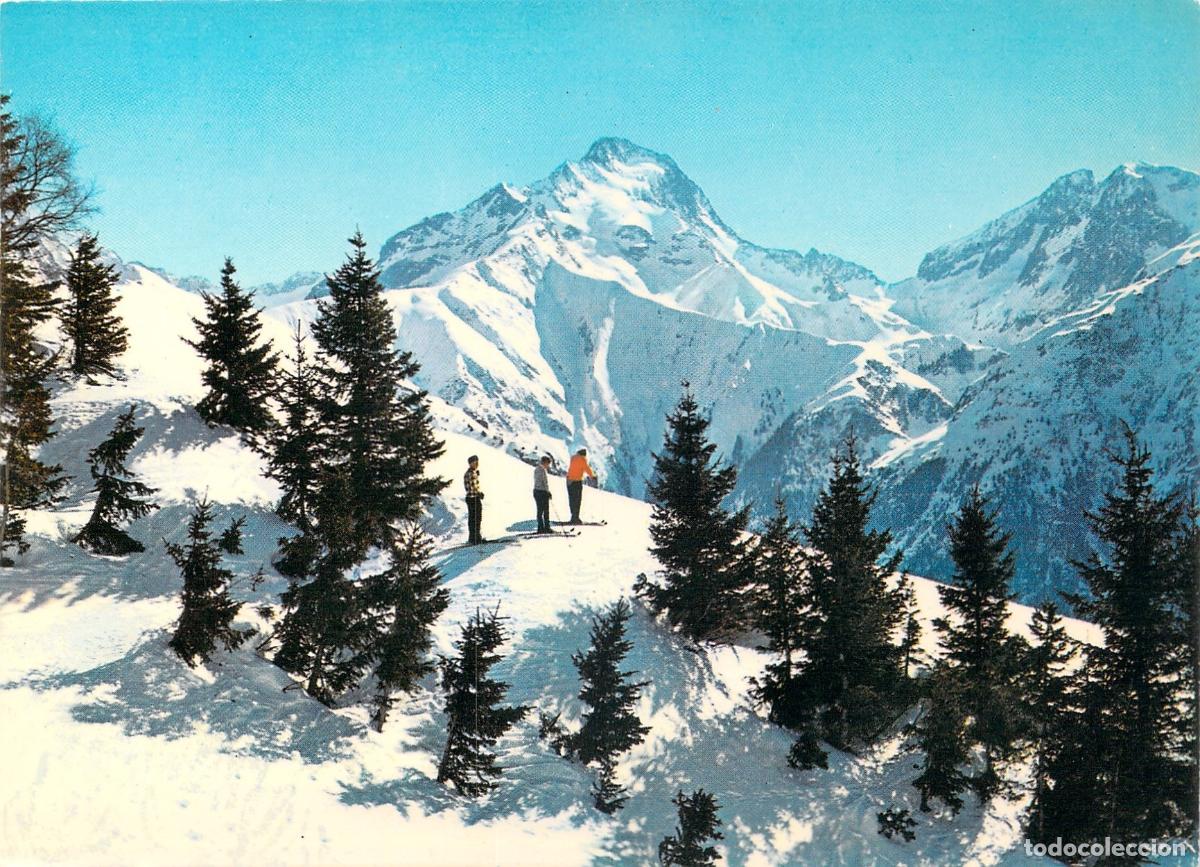 Postales: Postal de Esquiadores en los Alpes Franceses y Paisaje Nevado