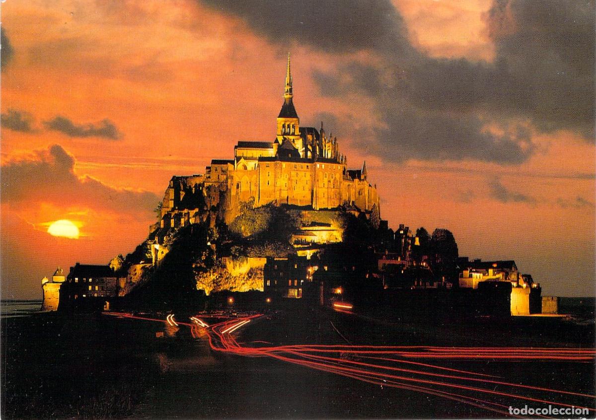 Postales: Postal de Mont Saint-Michel Iluminado al Atardecer, Francia