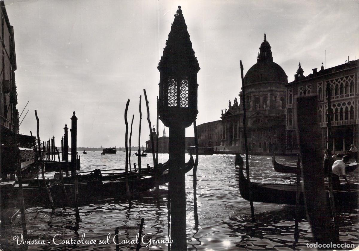 Postales: Postal de Venecia: Contraluz en el Gran Canal con G&oacute;ndolas