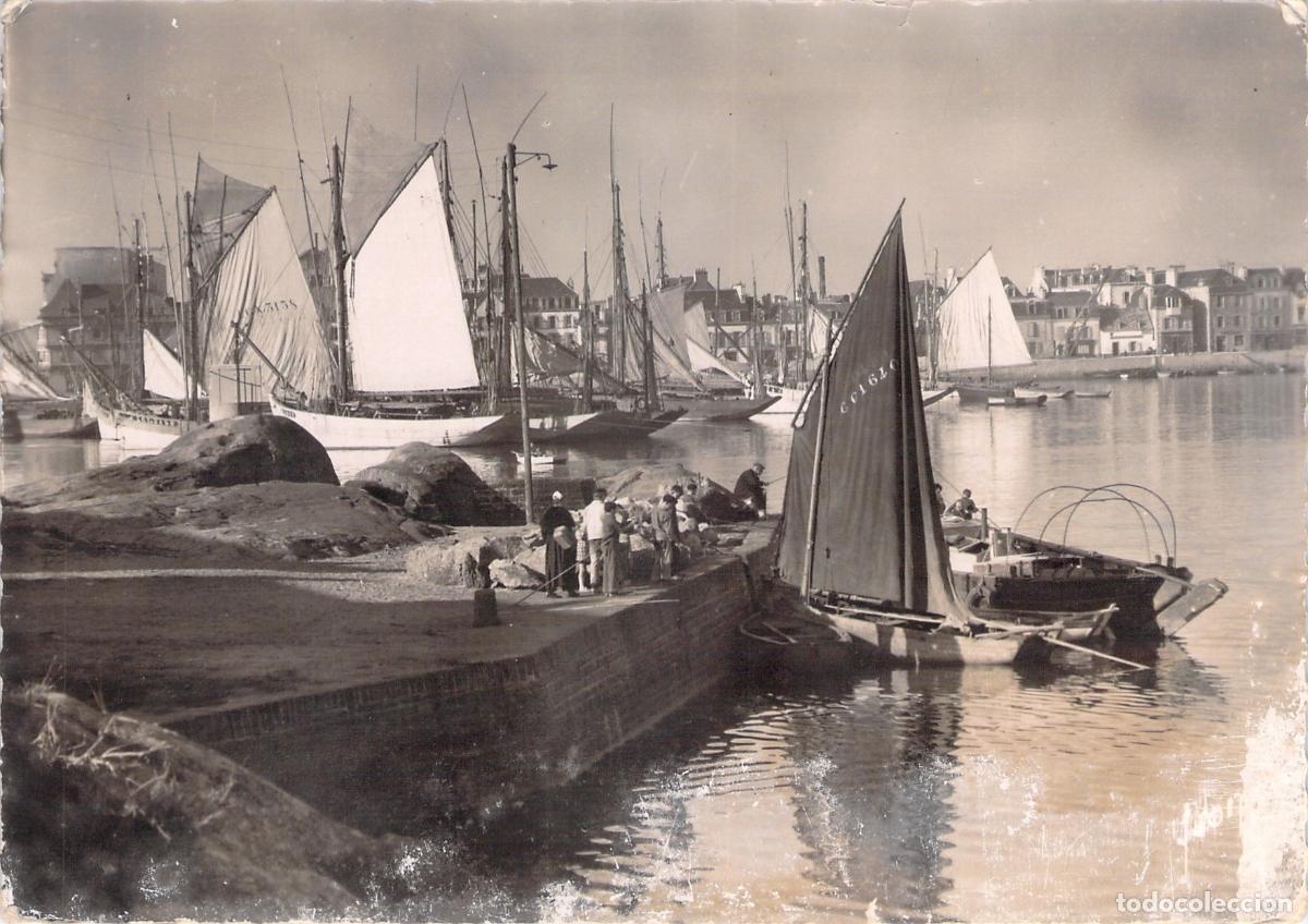 Cartes Postales: Postal de Concarneau Barcos Atuneros en el Puerto de Finisterre