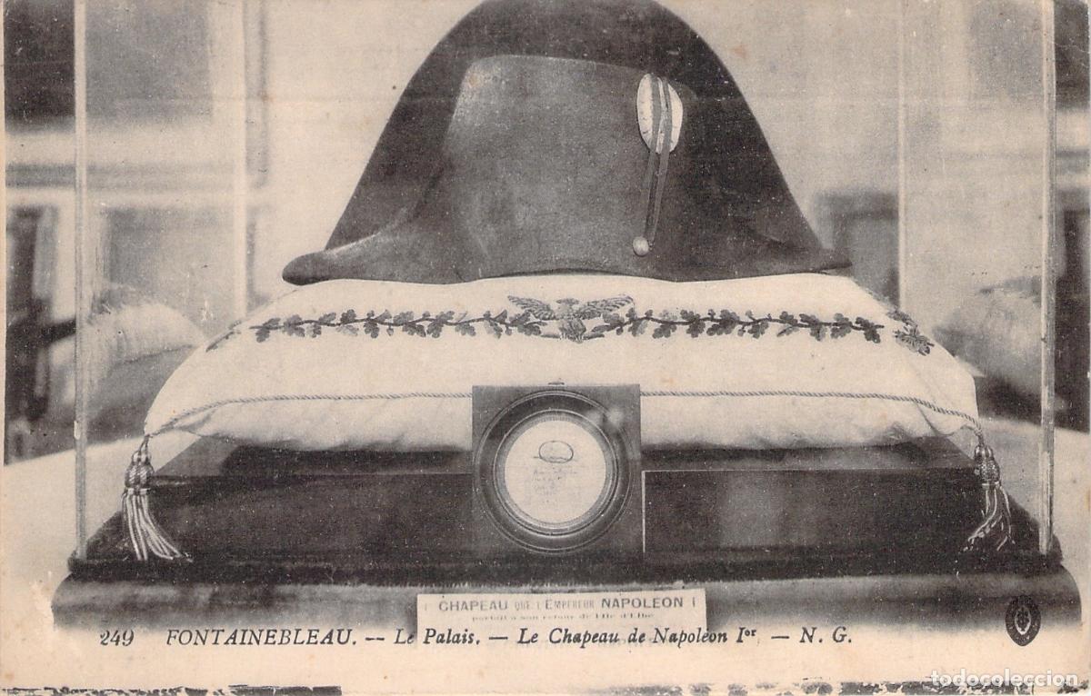 Postales: Postal del Sombrero de Napole&oacute;n I en el Palacio de Fontainebleau