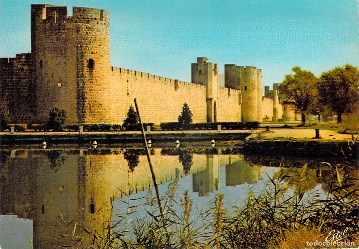 Postales: Postal de las Murallas de Aigues-Mortes y Canal Mar&iacute;timo, Francia